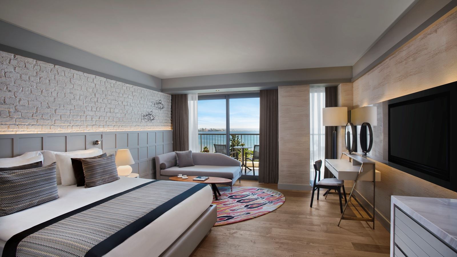 rooms-deluxe-room-direct-sea-view