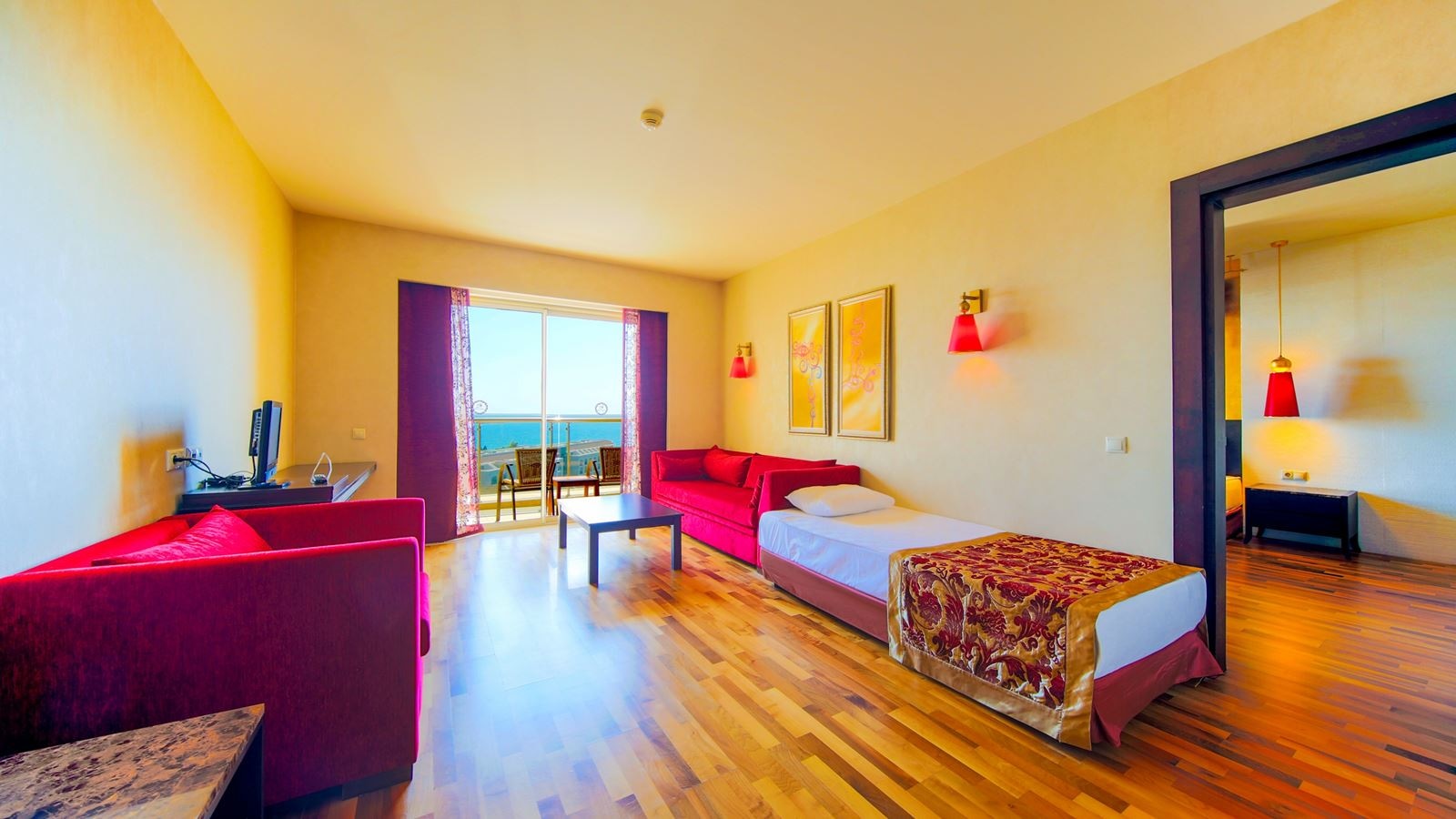 rooms-suite-room