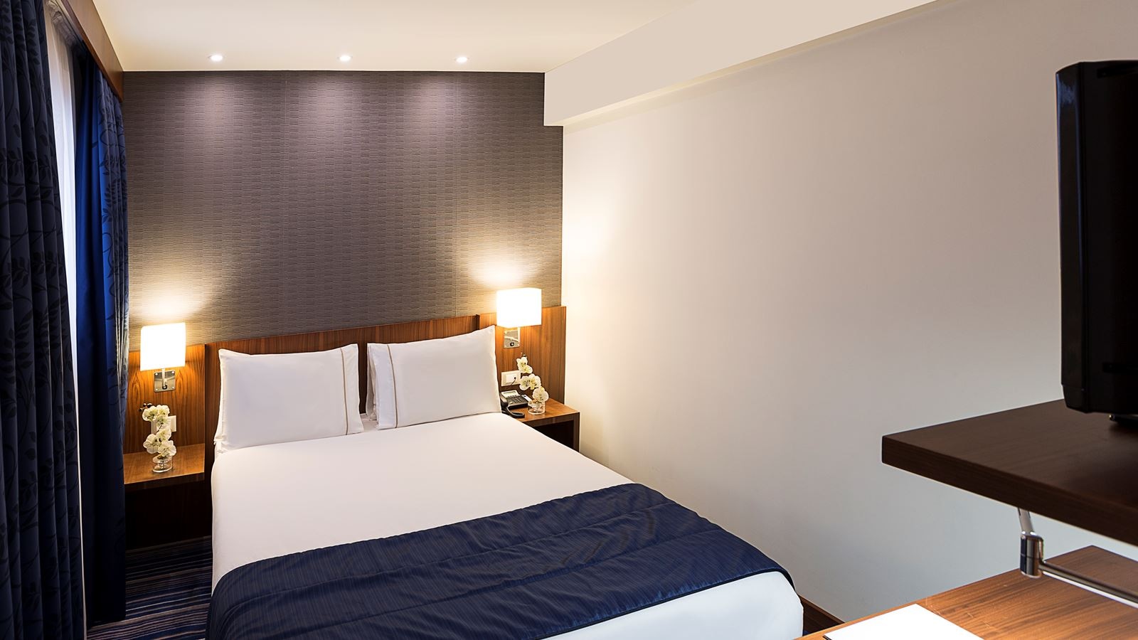 rooms-single-superior