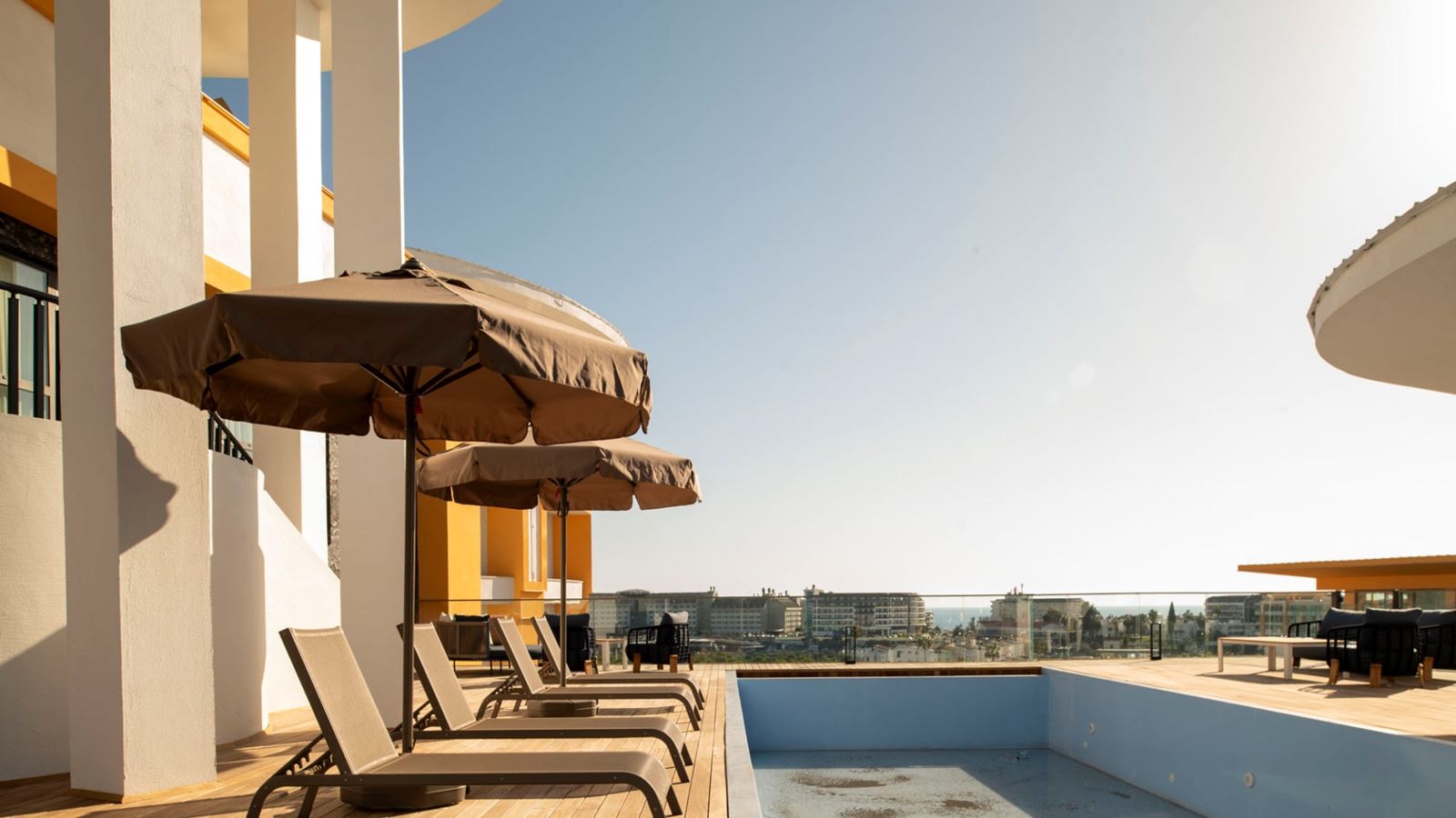 rooms-king-suite