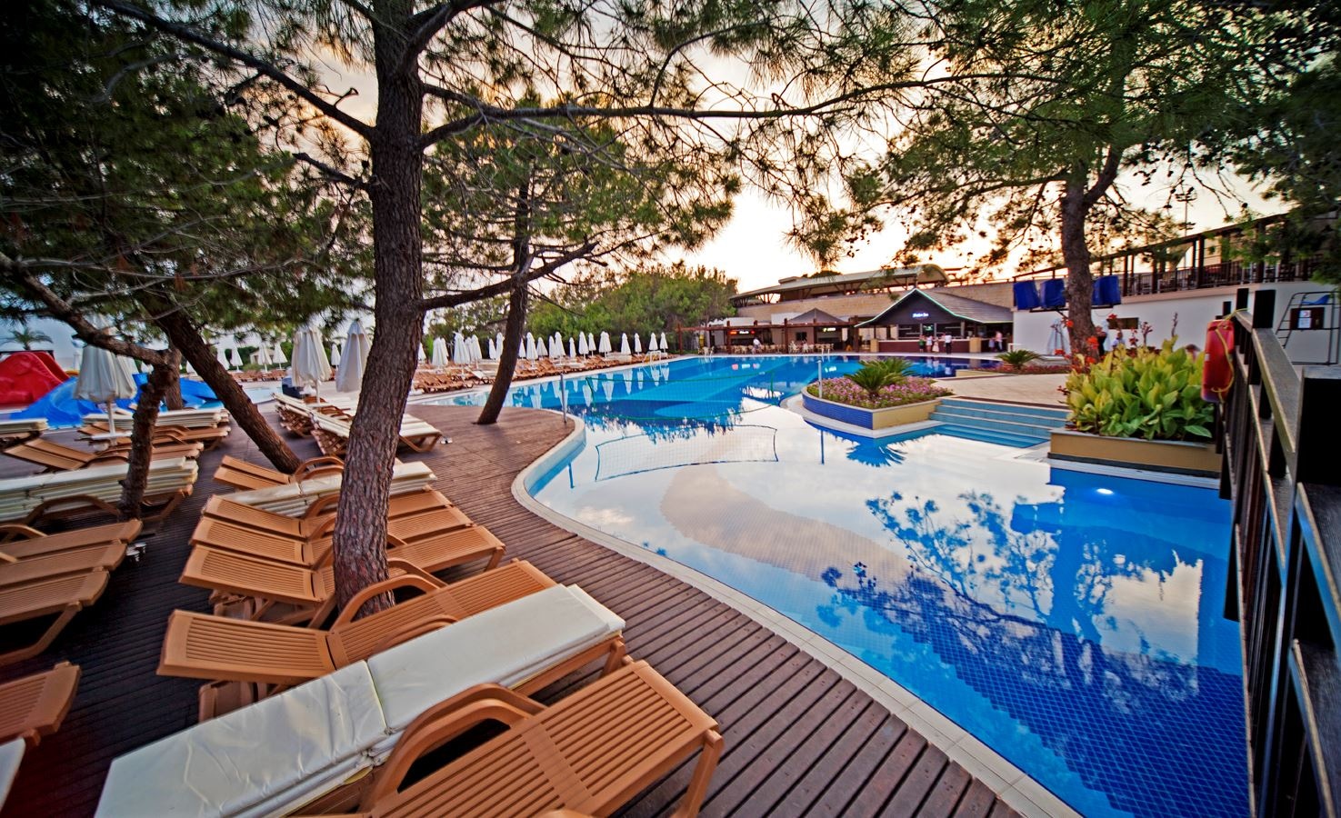 pools-outdoor-pool