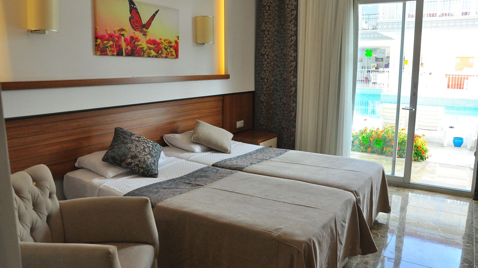 rooms-standard-room