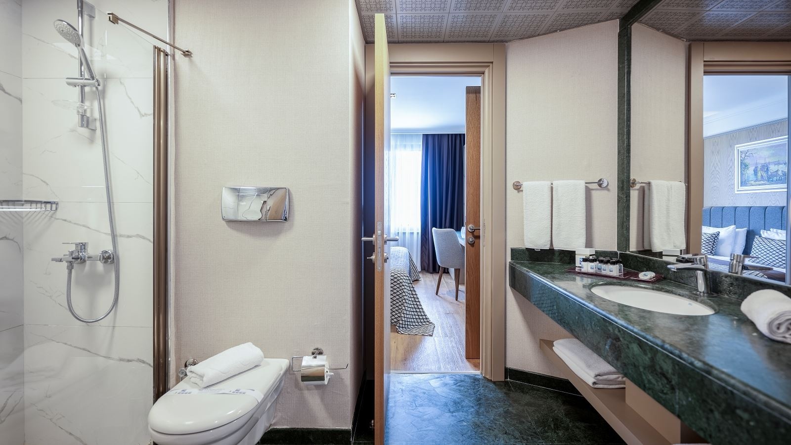 rooms-family-room