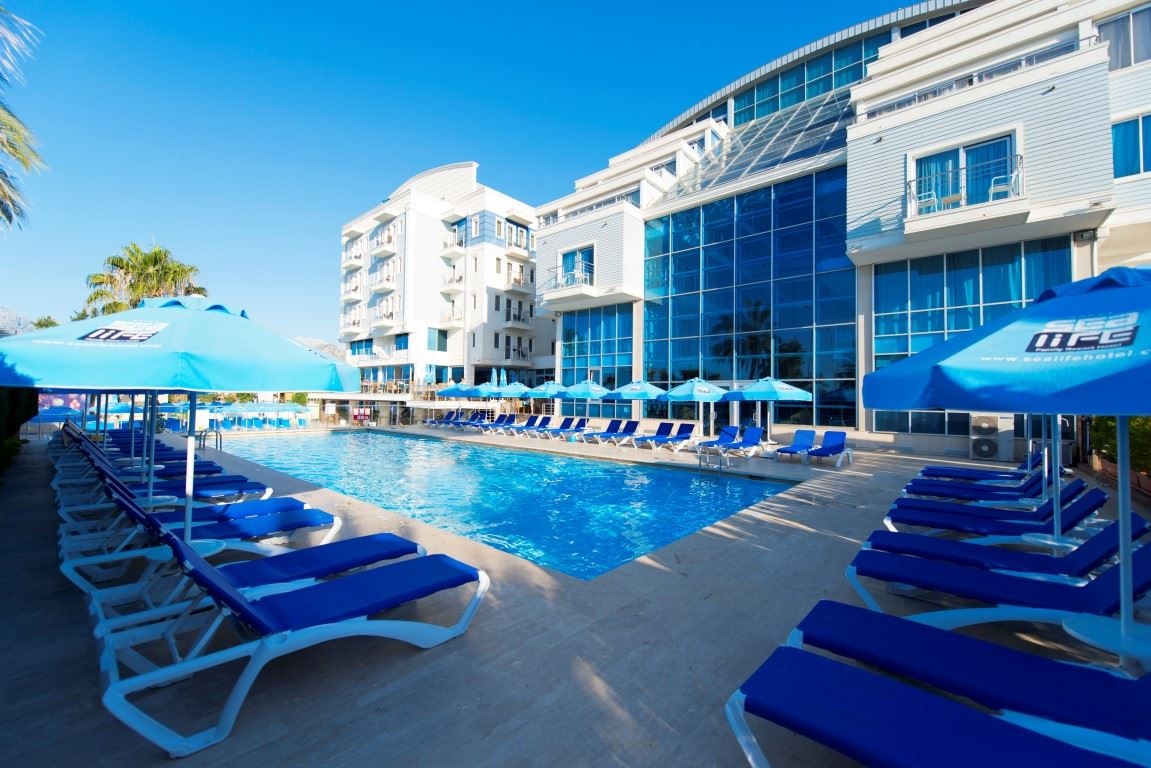 pools-outdoor-pool