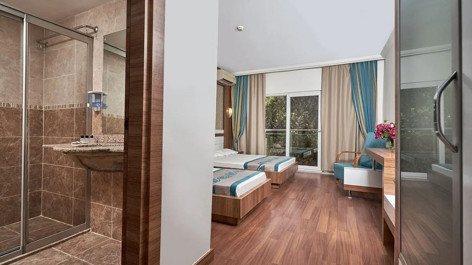 rooms-standard-room
