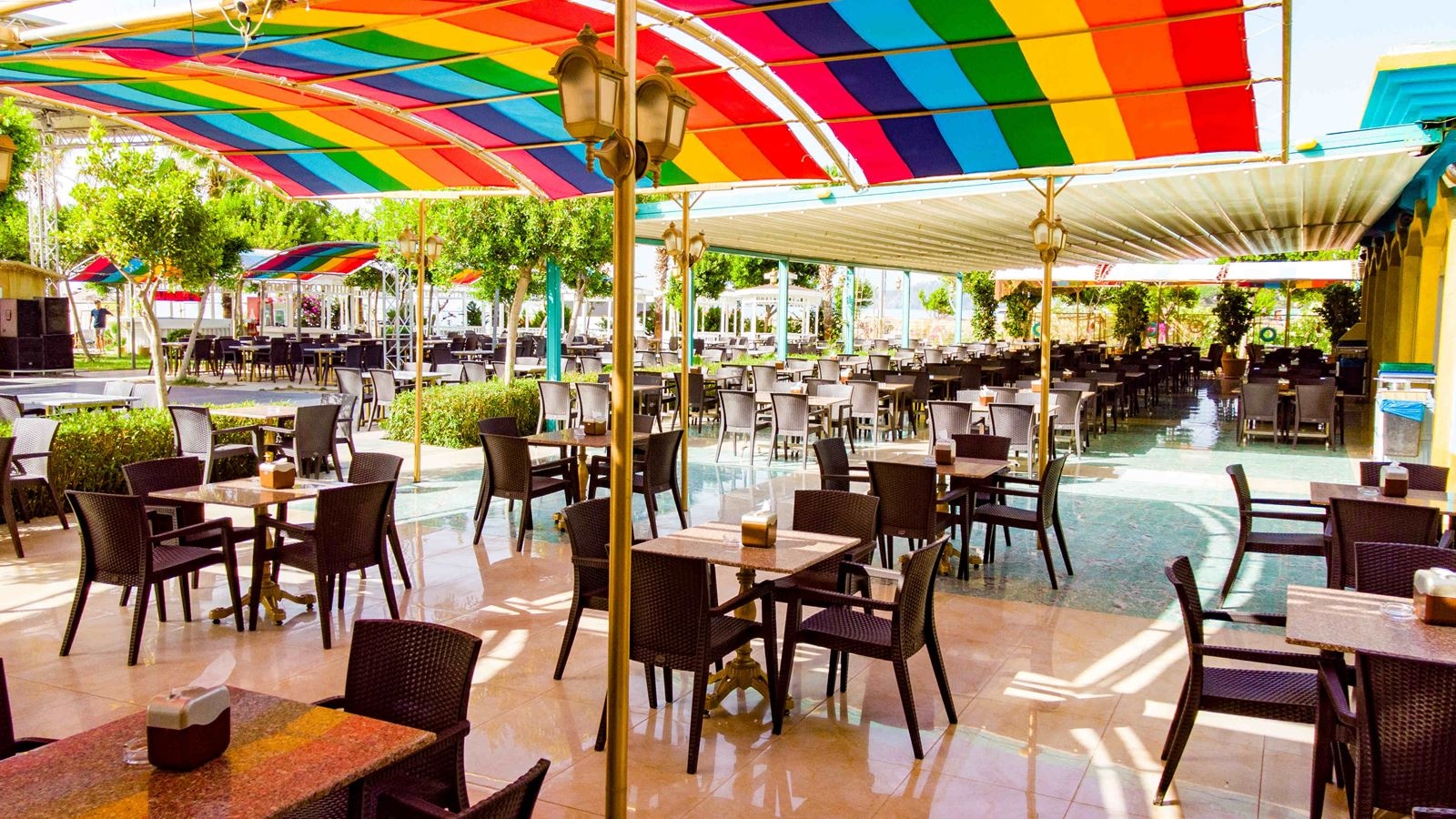 restaurants-beach-restaurant