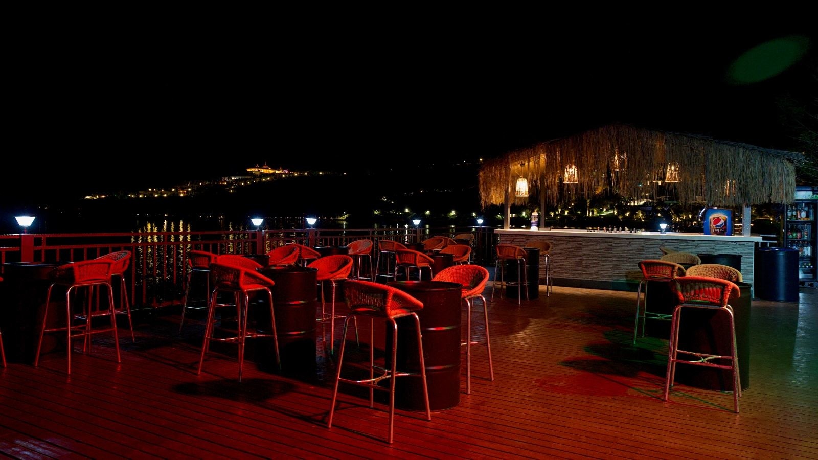 bars-pier-bar