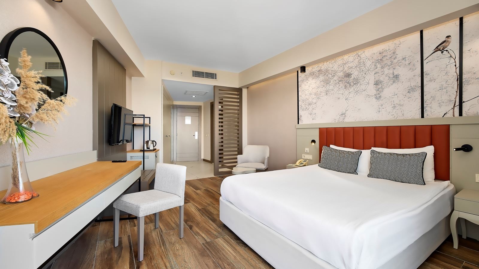 rooms-standard-land-view-room
