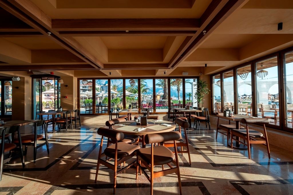restaurants-day--night-bistro