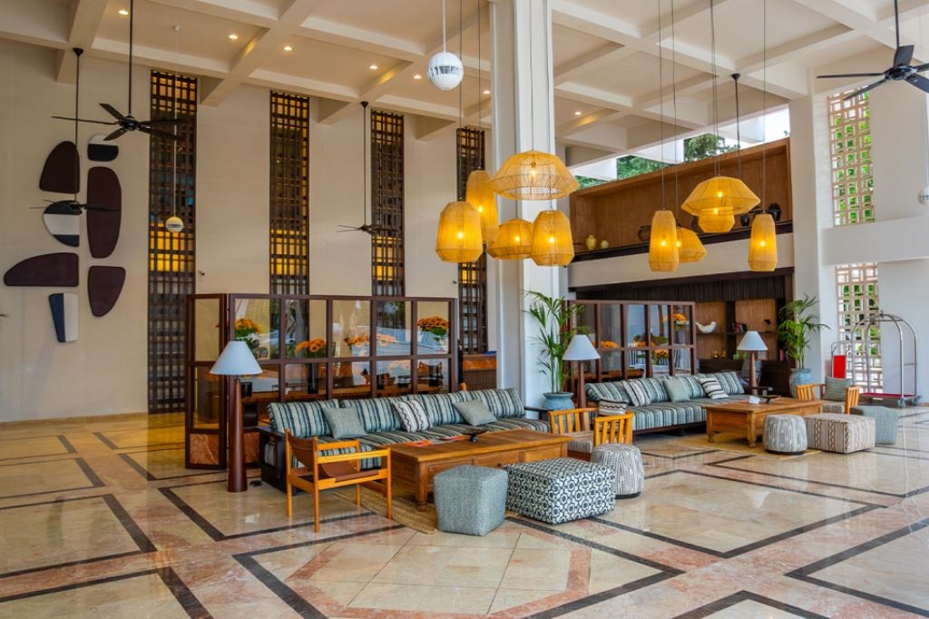 bars-horizon-lobby-bar--lounge