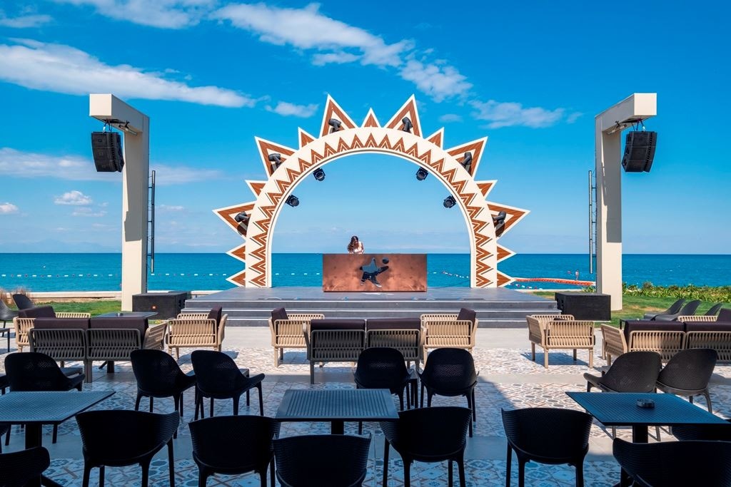 bars-stage-bar
