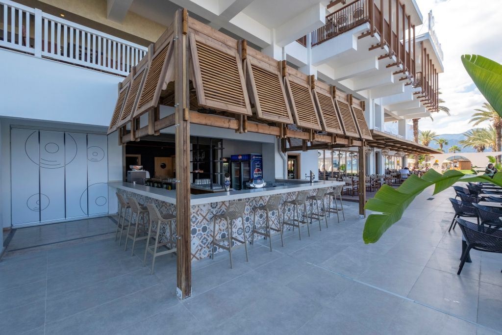 bars-stage-bar