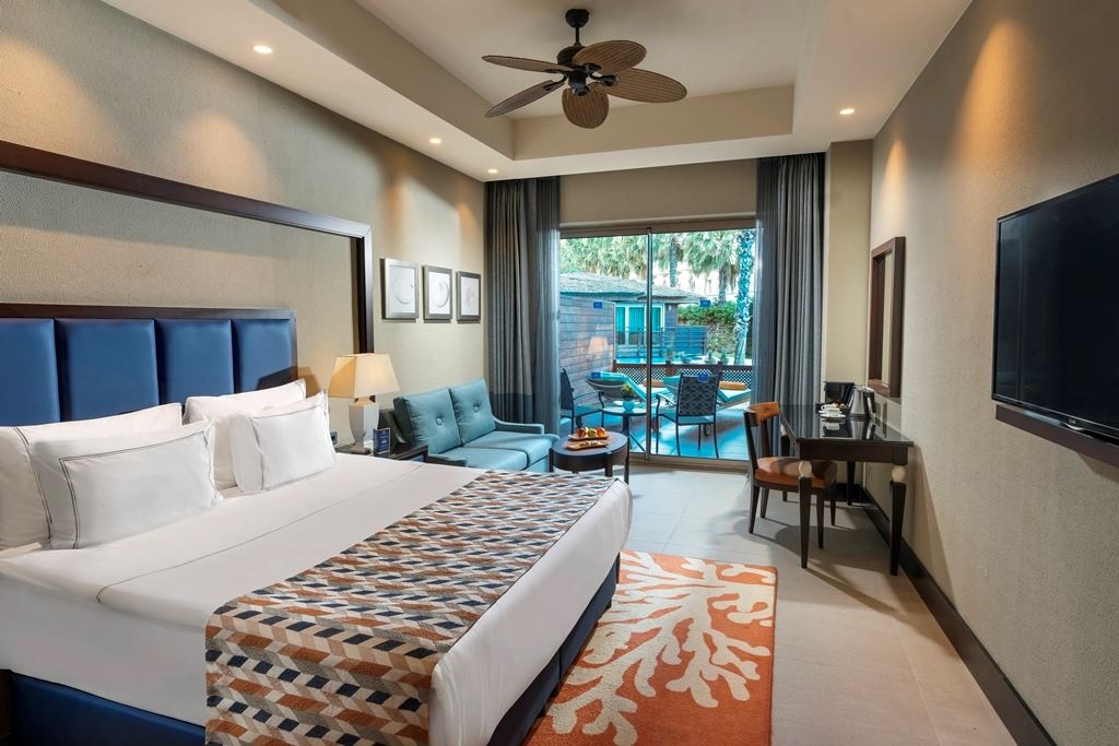 rooms-superior-swim-up