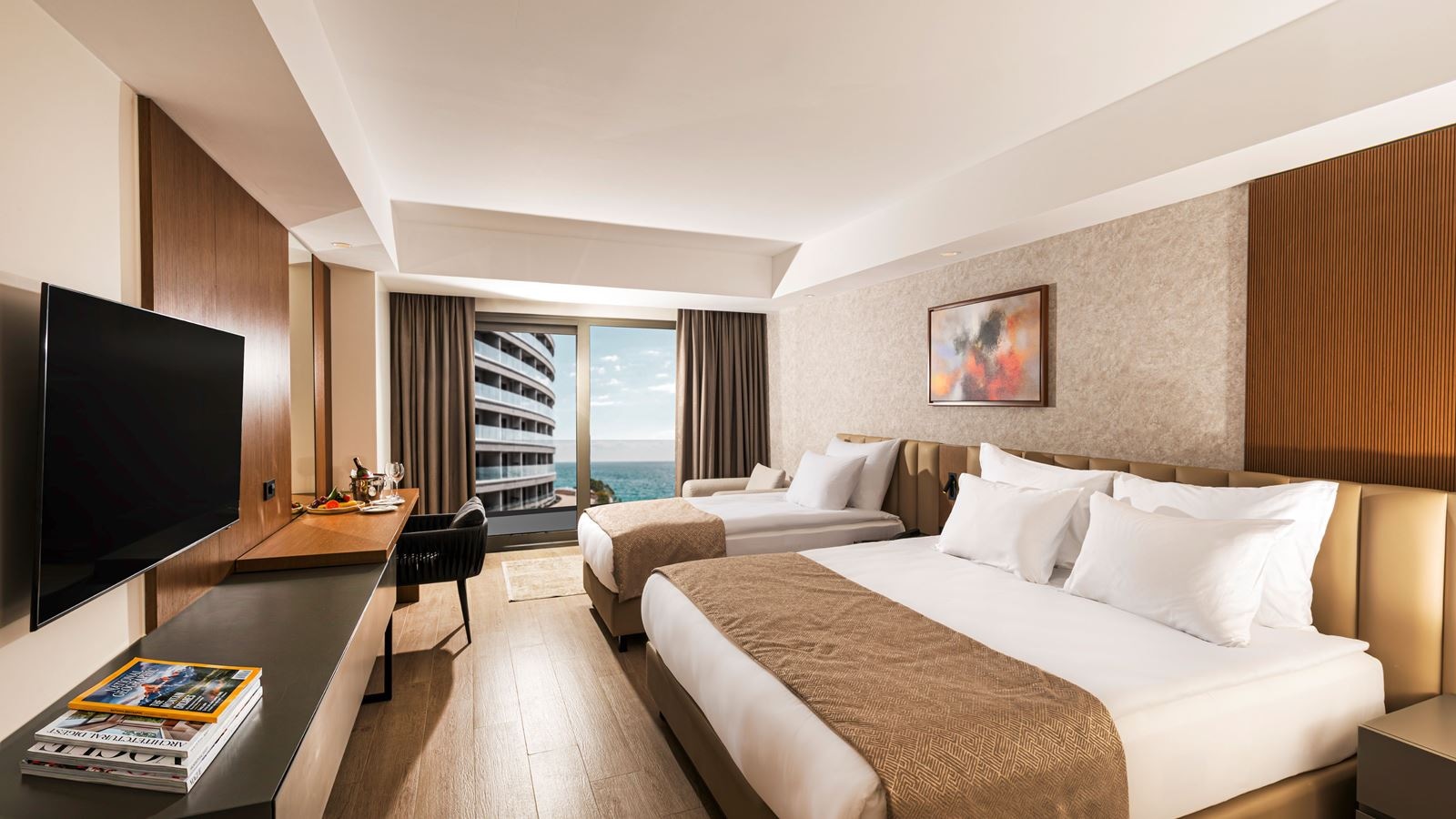 rooms-deluxe-room-seaview