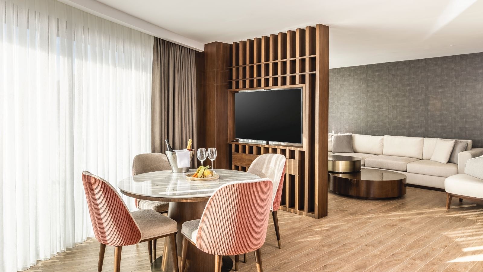rooms-panoramic-suite