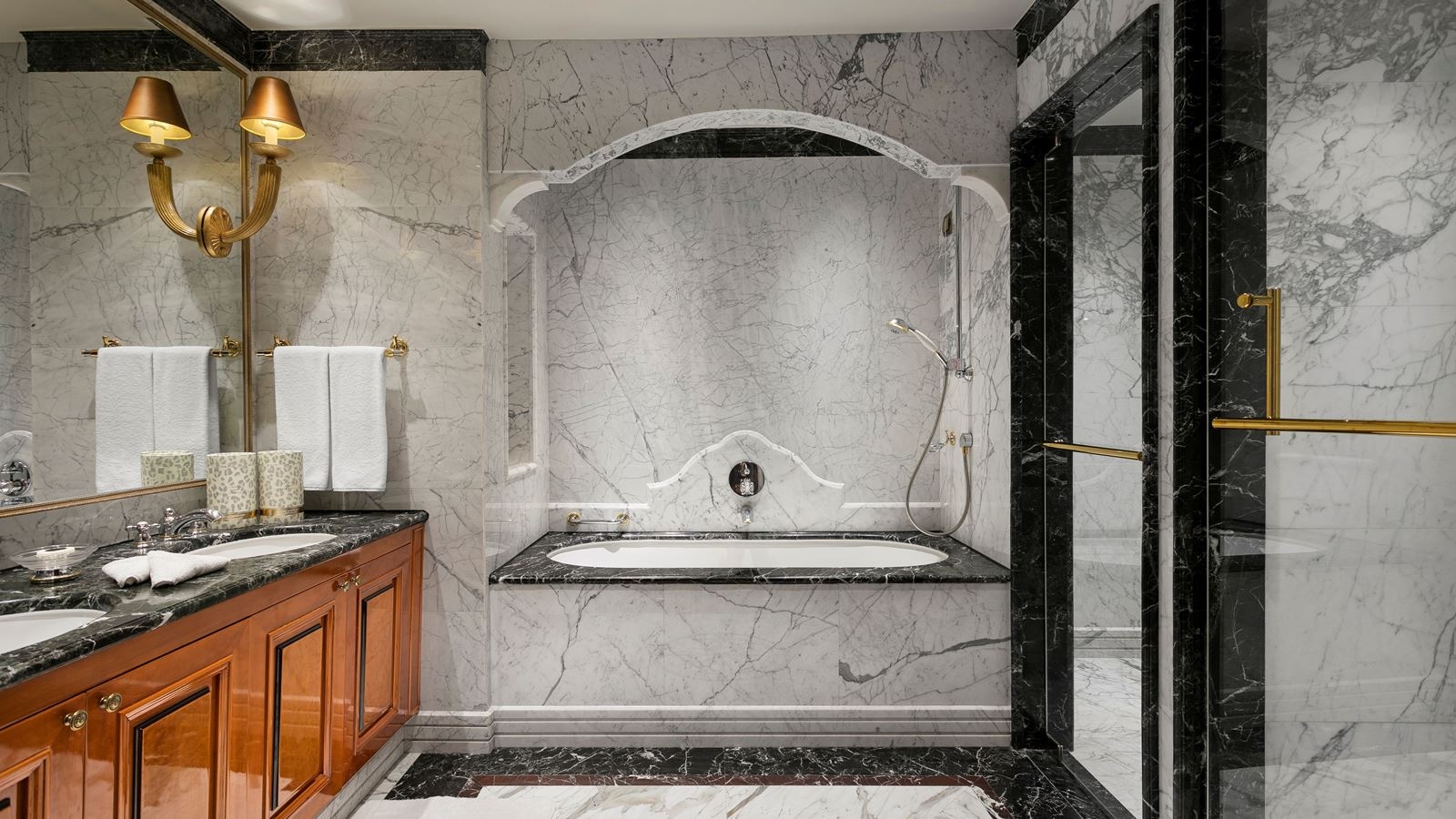 rooms-premium-family-room