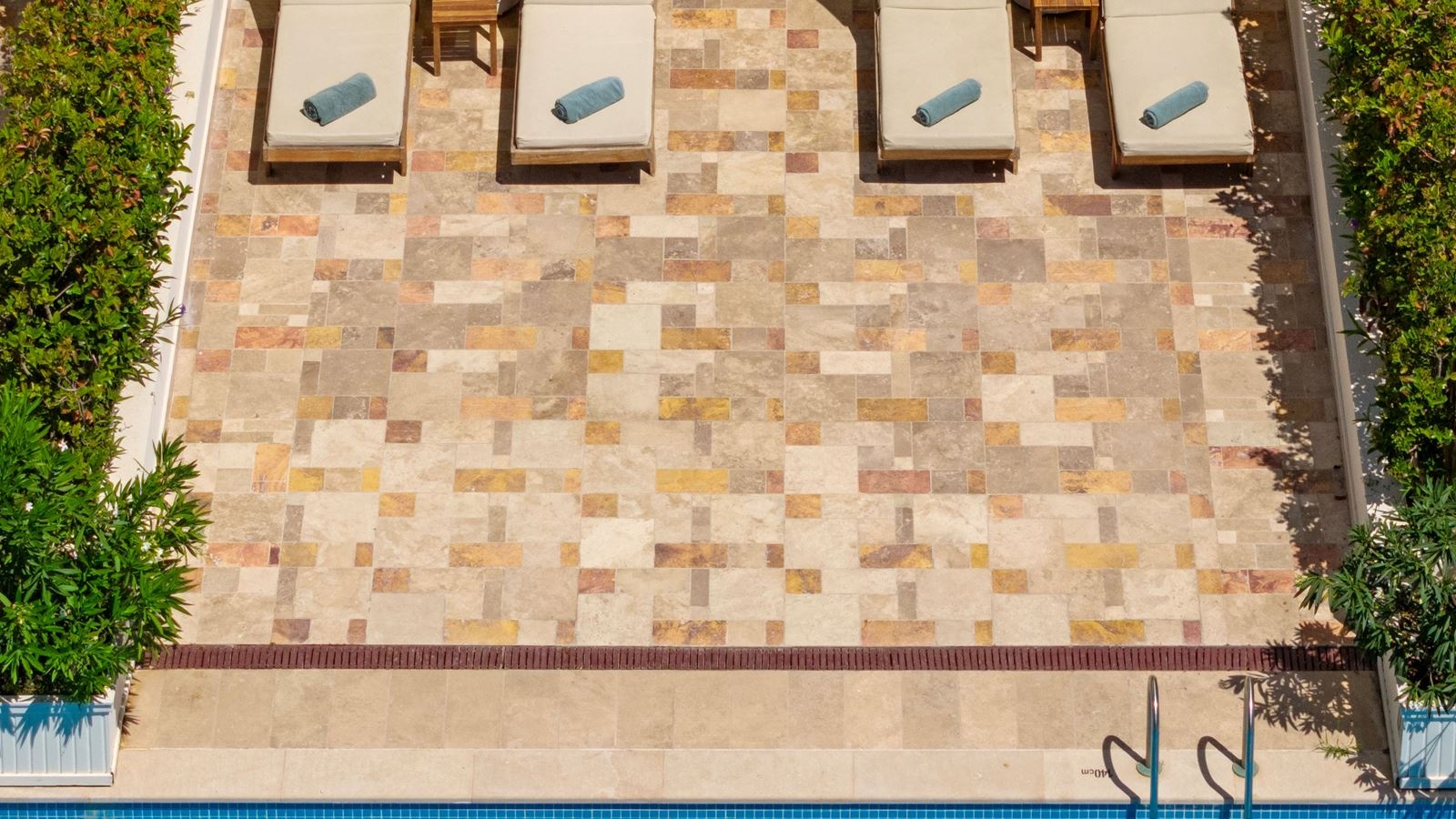 rooms-premium-pool-duplex-suite-swim-up