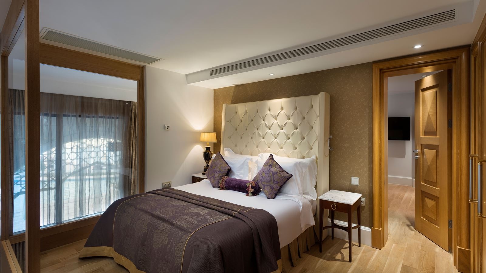 rooms-premium-pool-duplex-suite-swim-up