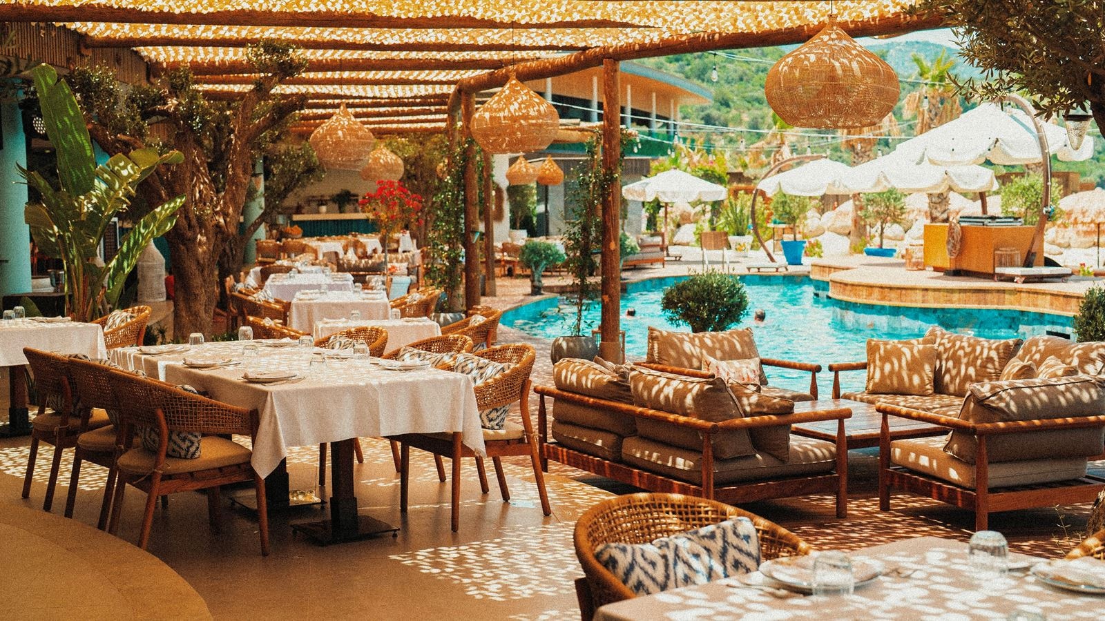 restaurants-la-rafine-french-restaurant
