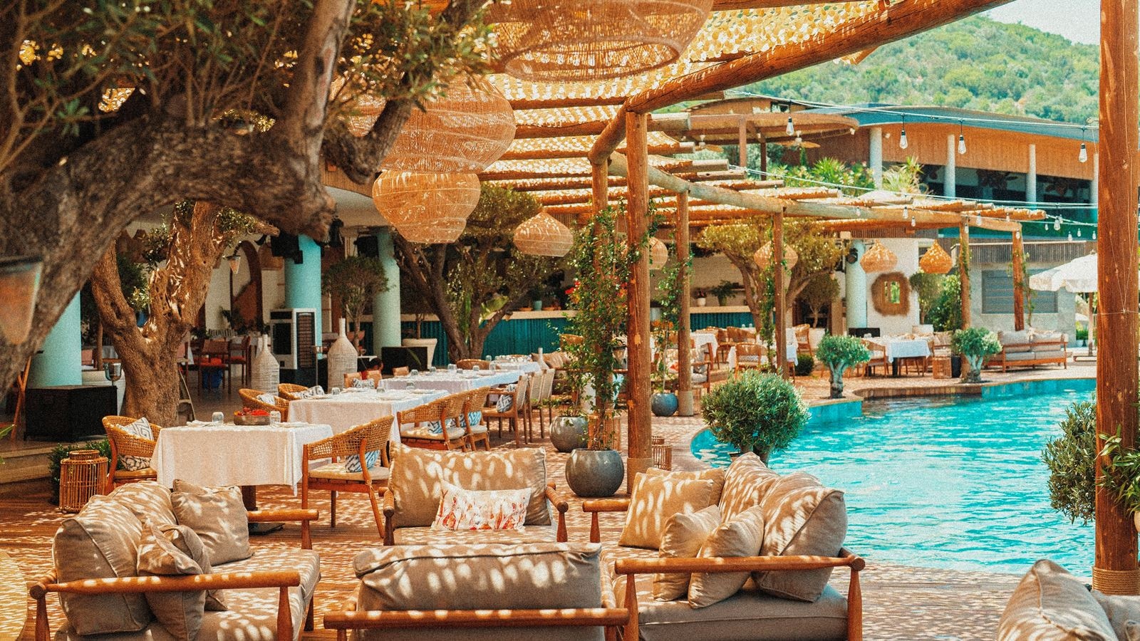 restaurants-la-rafine-french-restaurant