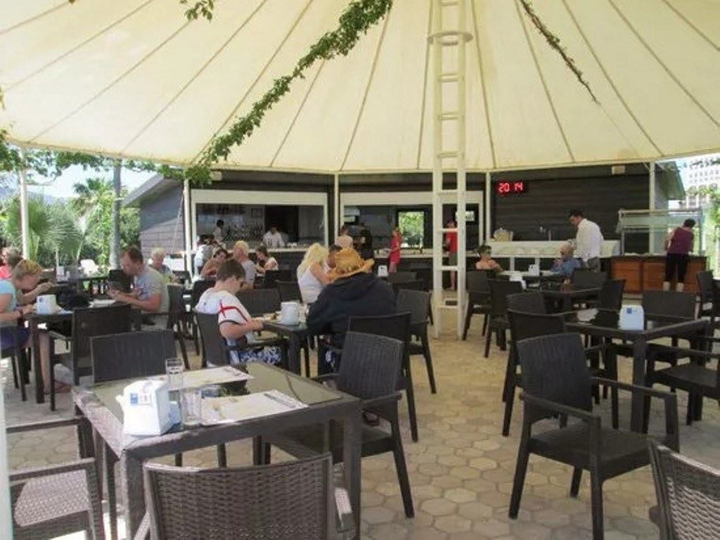 bars-beach-bar