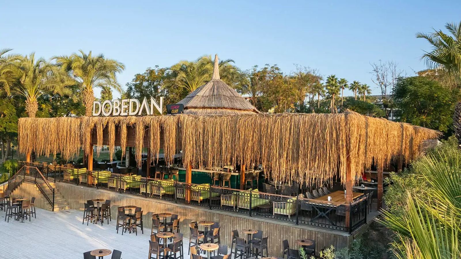 bars-dobedan-beach