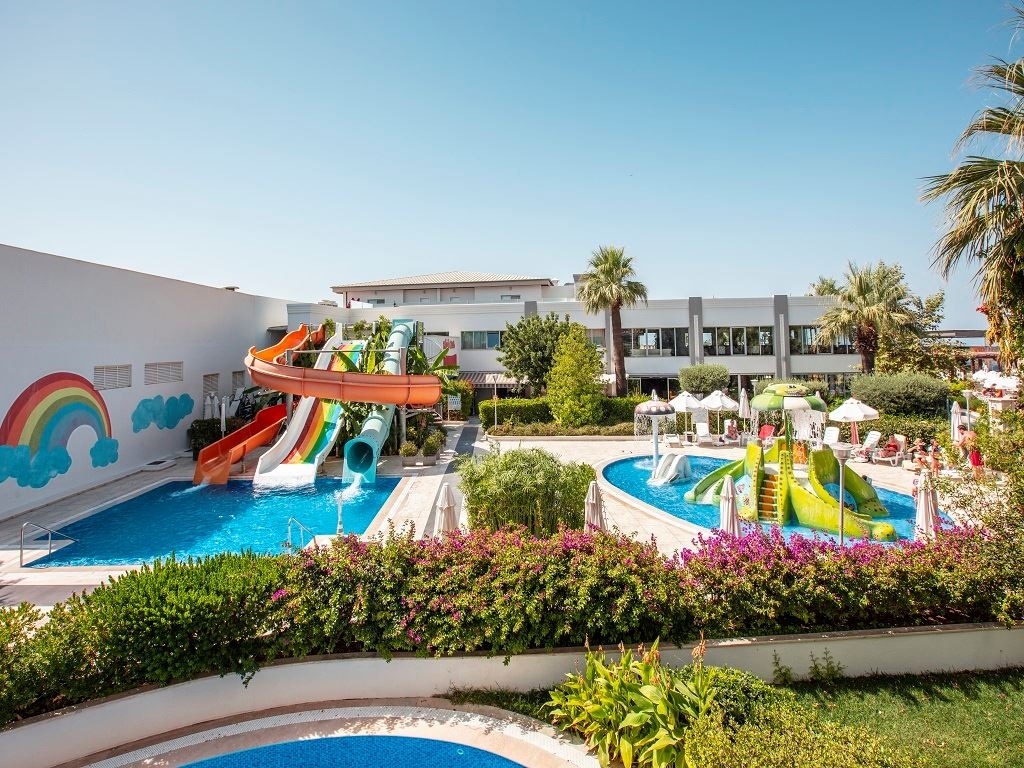 pools-outdoor-childrens-pool