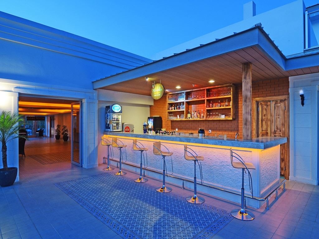 bars-cafe-bar