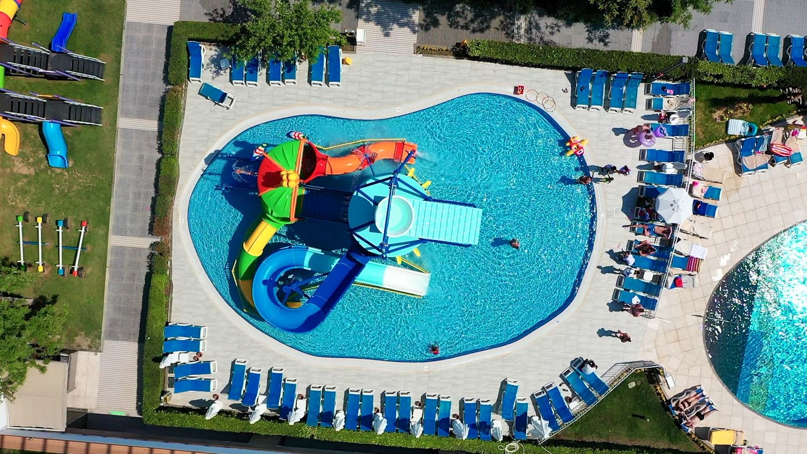 pools-outdoor-pool
