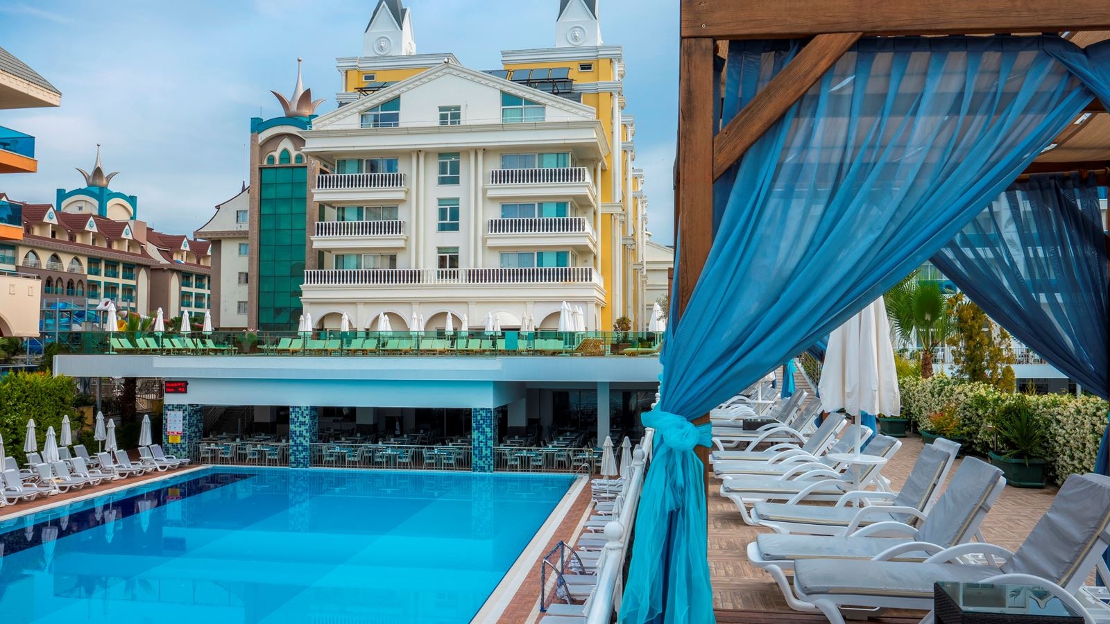 pools-outdoor-pool