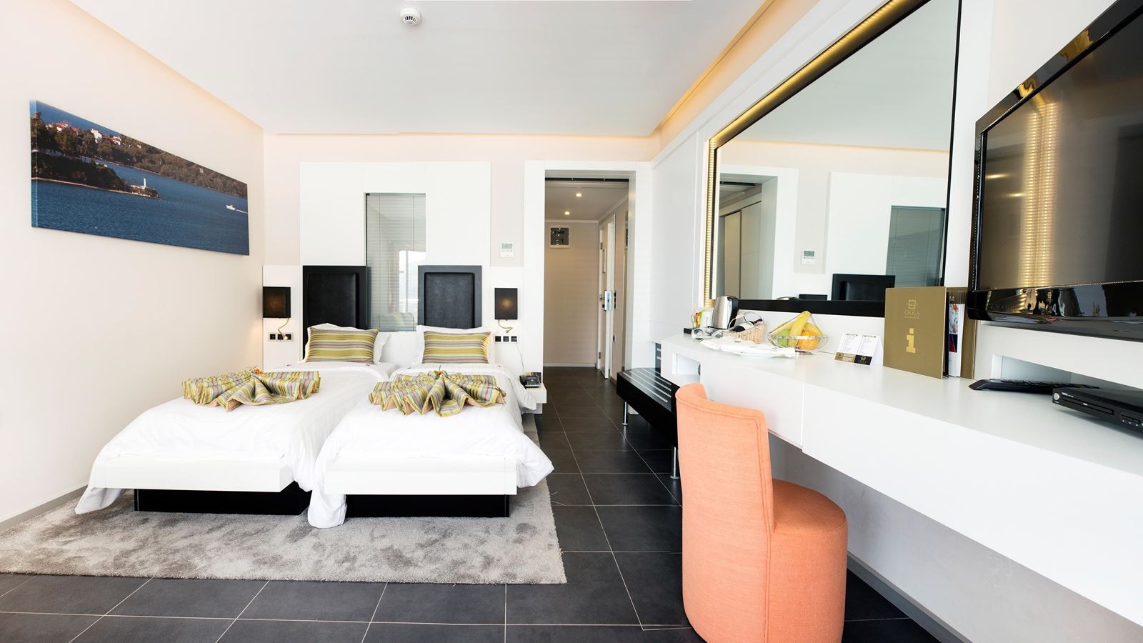 rooms-standard-room-land-view