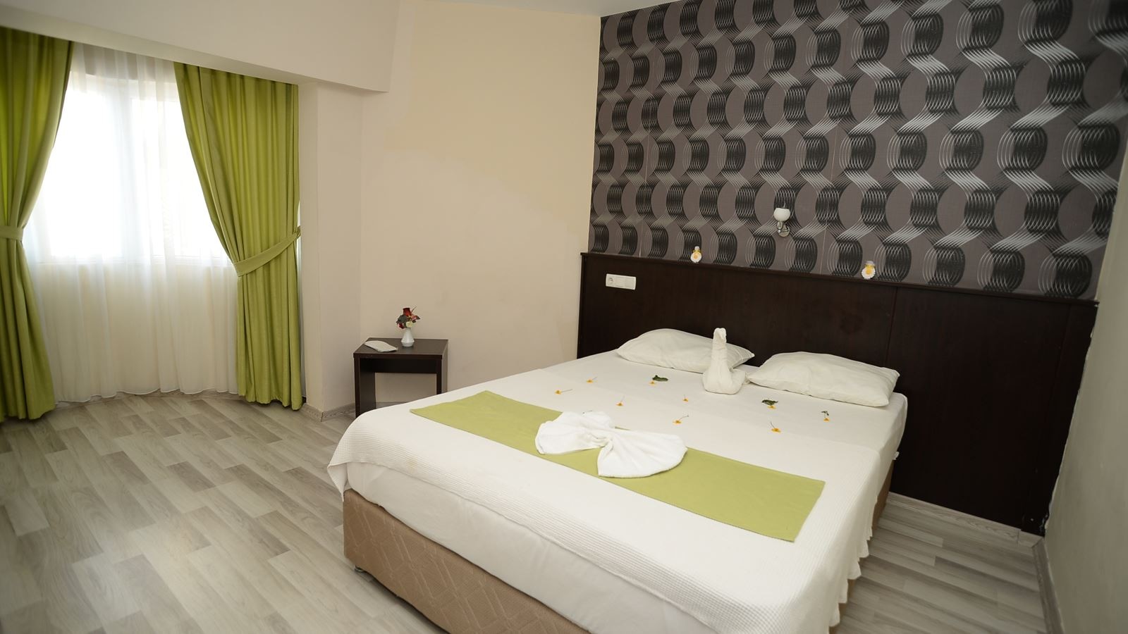 rooms-standard-room