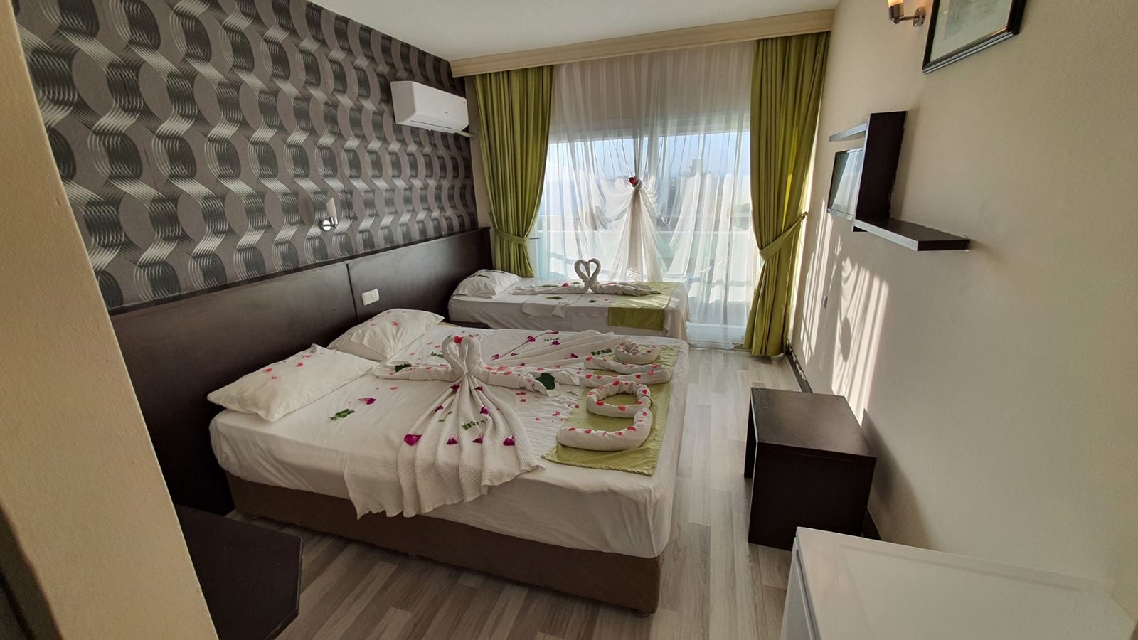 rooms-standard-room