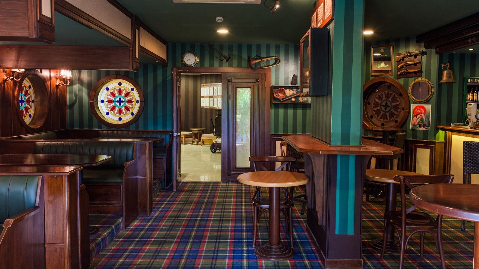 bars-sherlock-holmes-pub