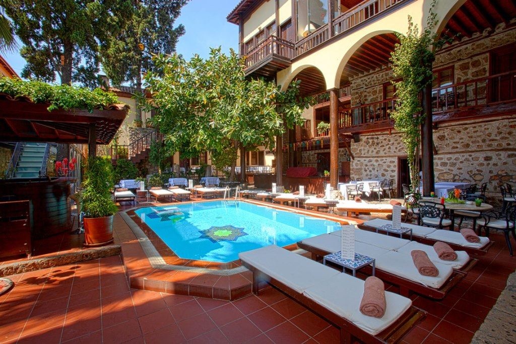pools-outdoor-pool