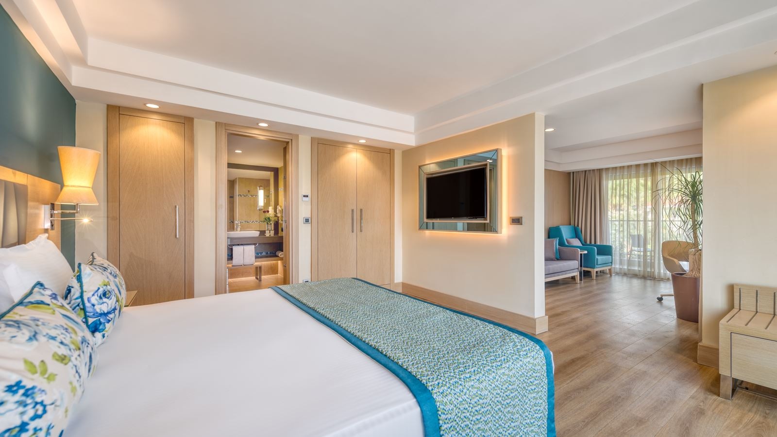 rooms-king-suite