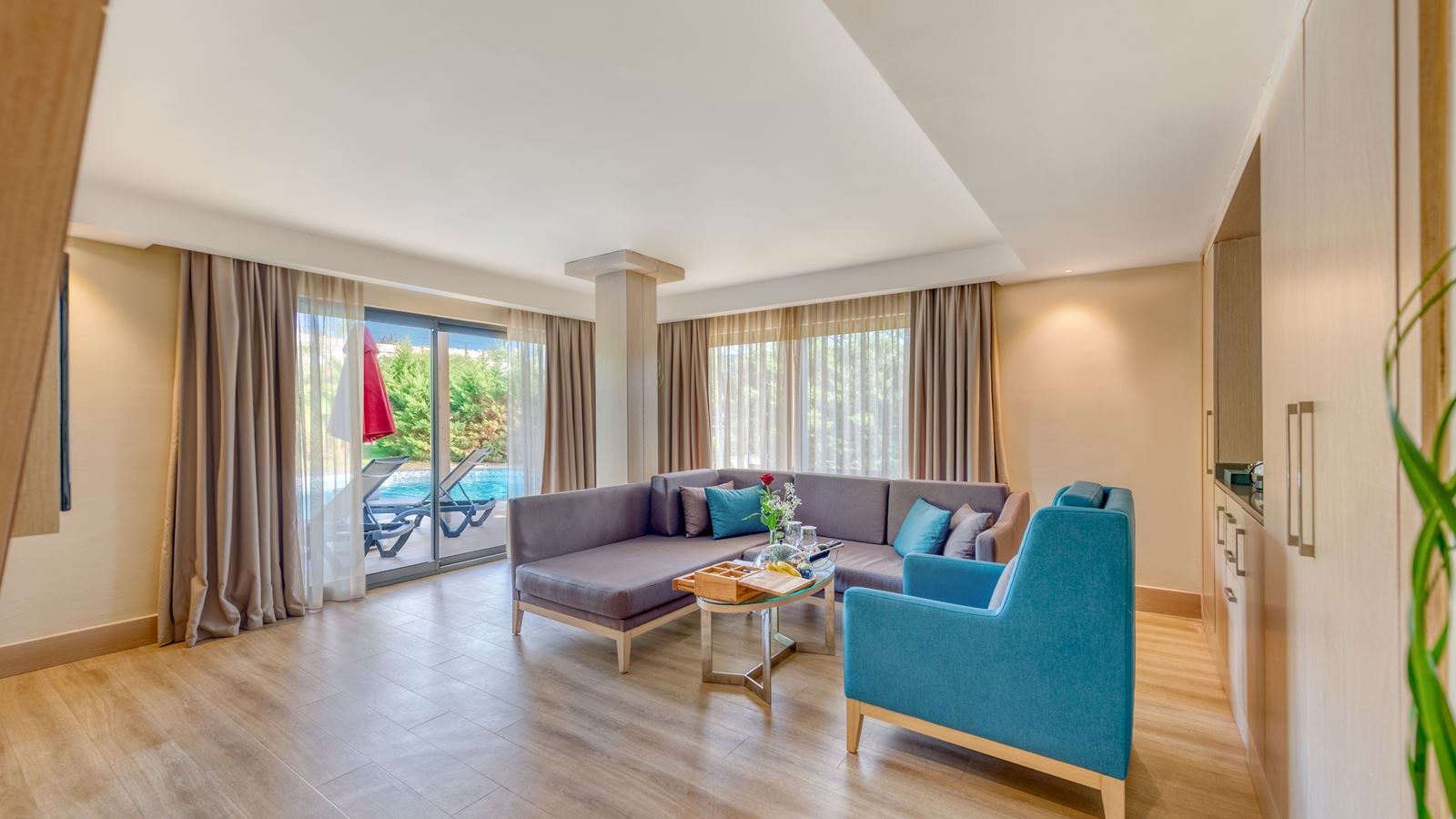 rooms-king-suite