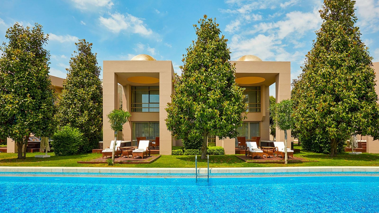 rooms-pool-villa