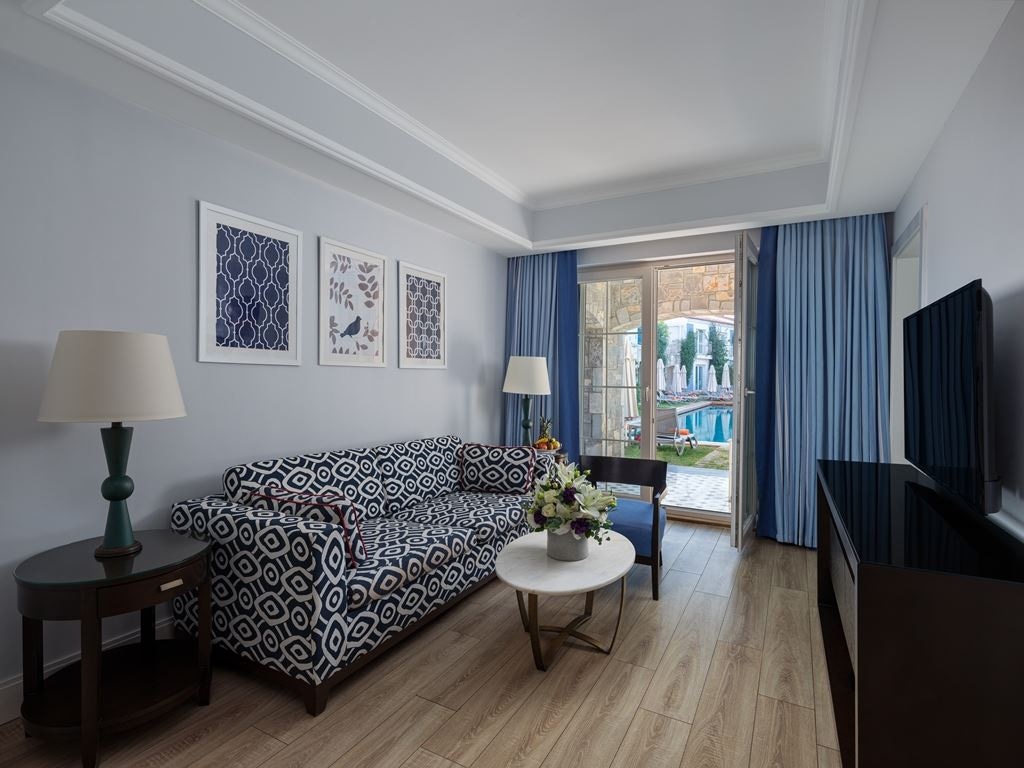 rooms-star-swim-up