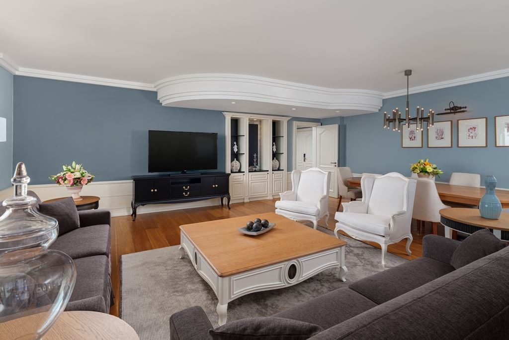 rooms-king-suite