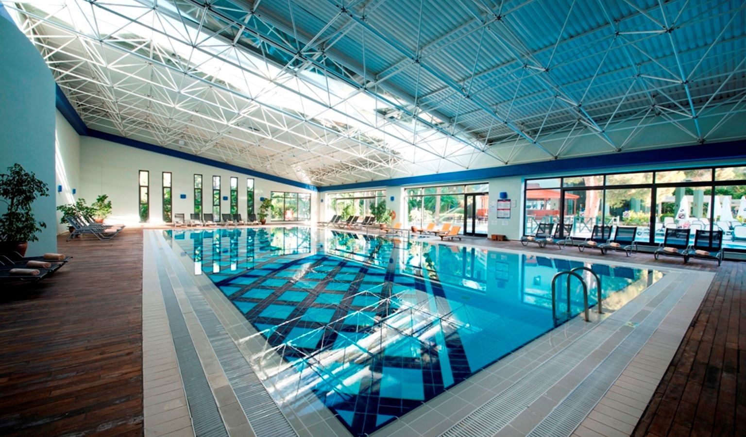 pools-indoor-pool