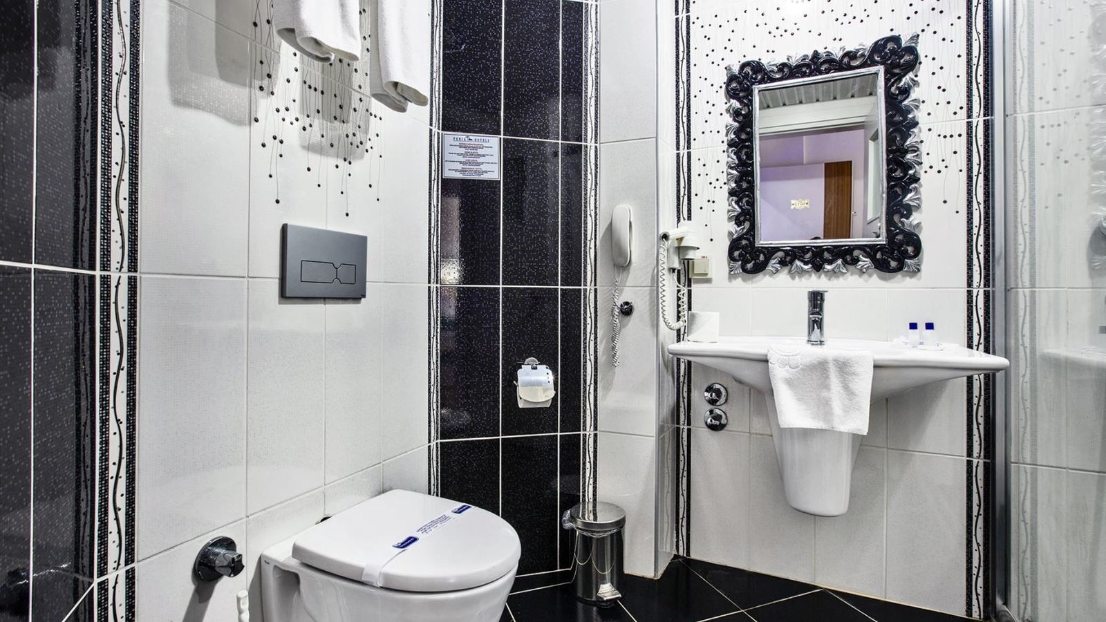 rooms-seaview-room