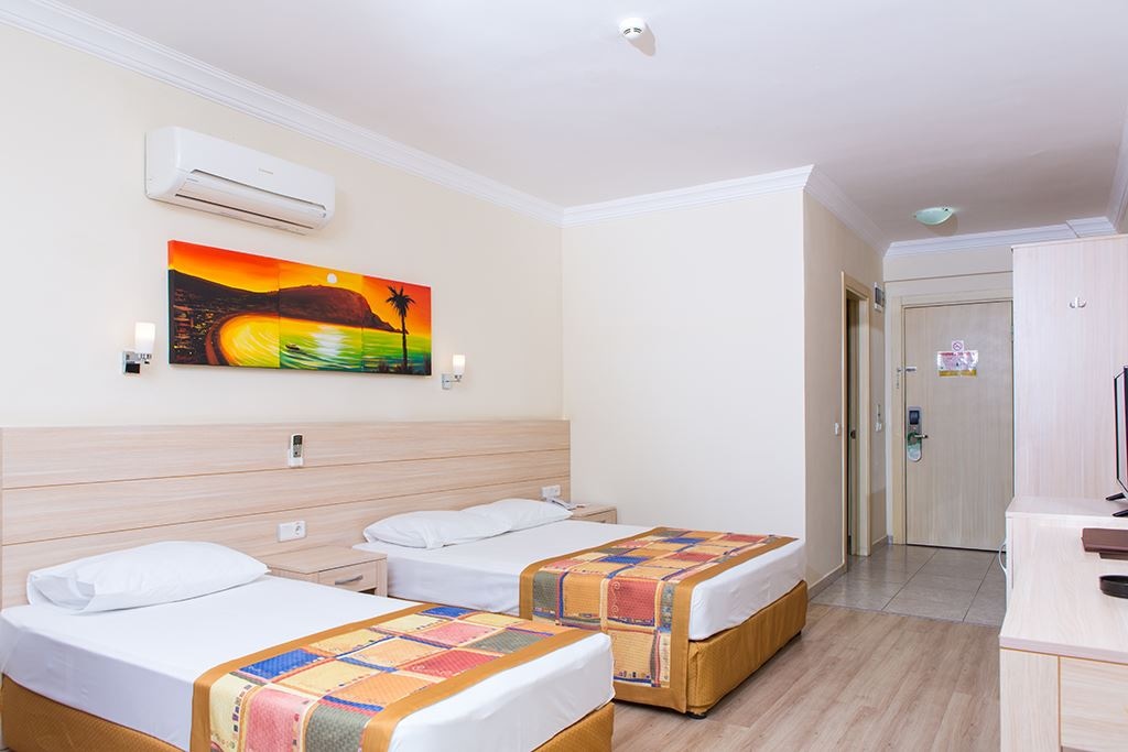 rooms-big-double-room