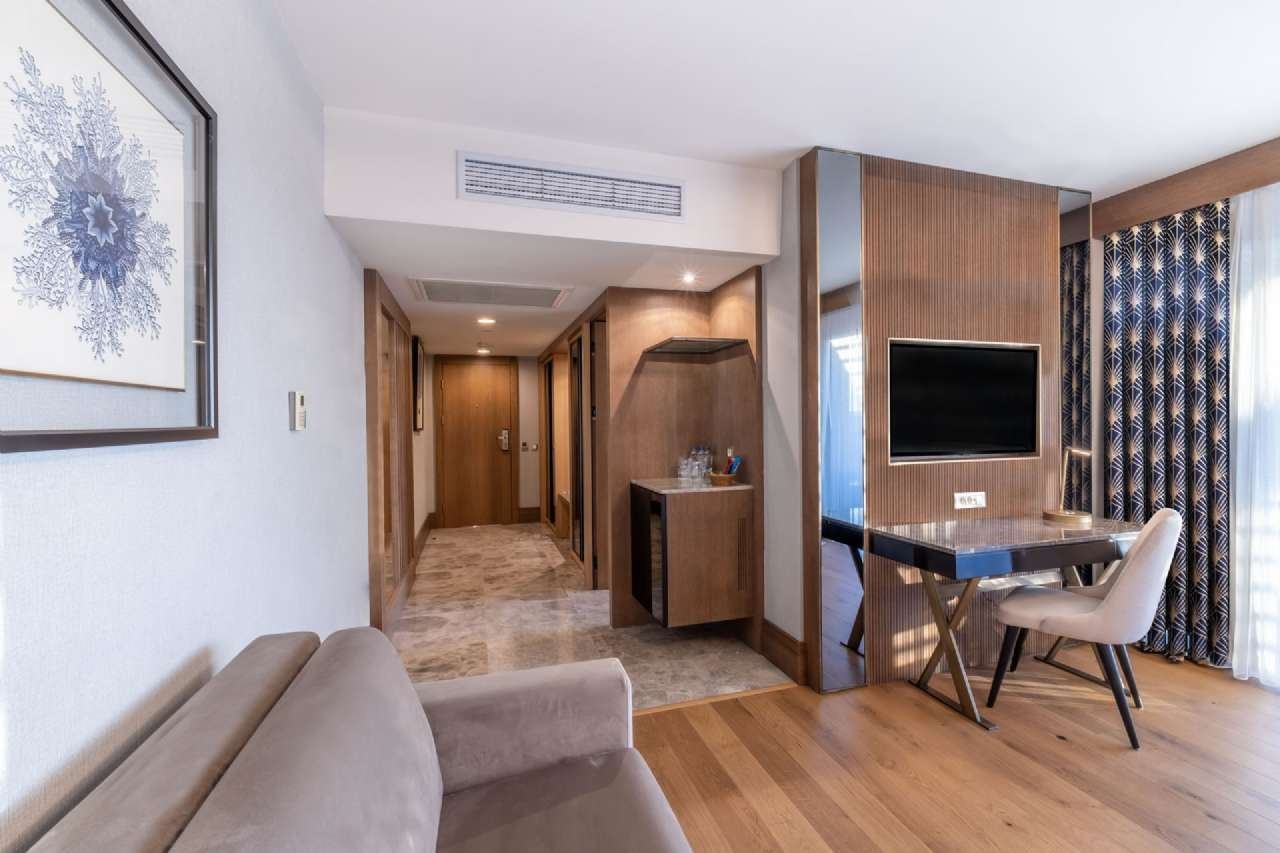 rooms-royal-suite
