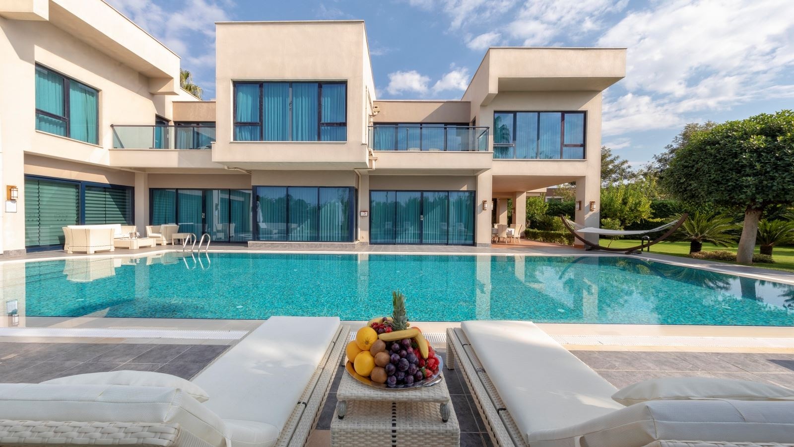 rooms-vip-villa