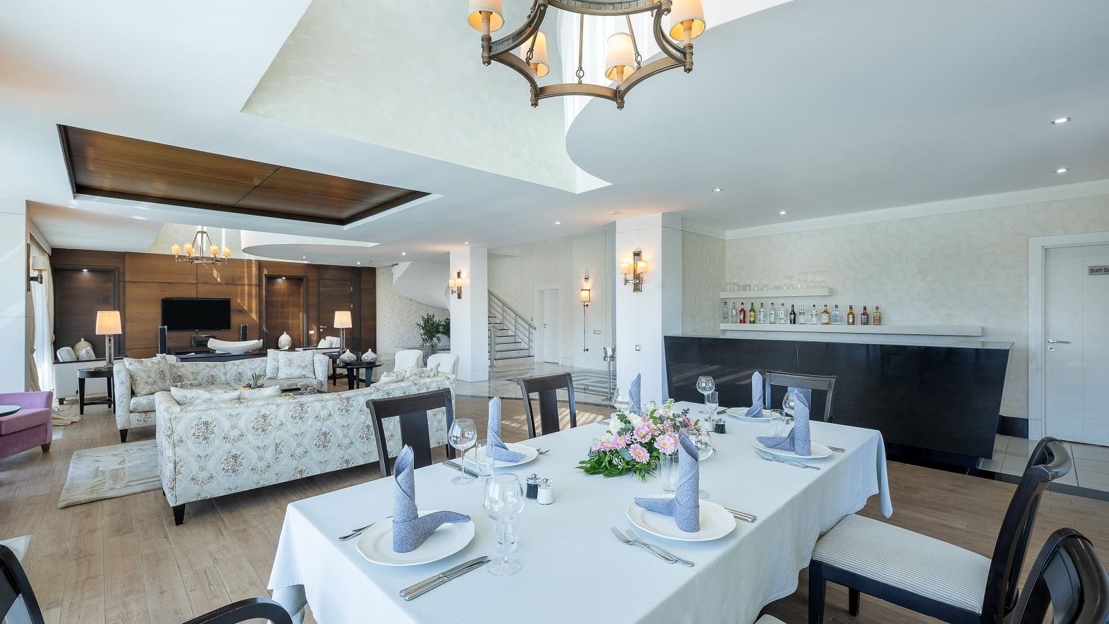 rooms-vip-villa