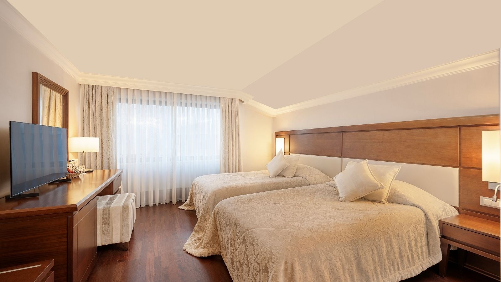 rooms-king-suite
