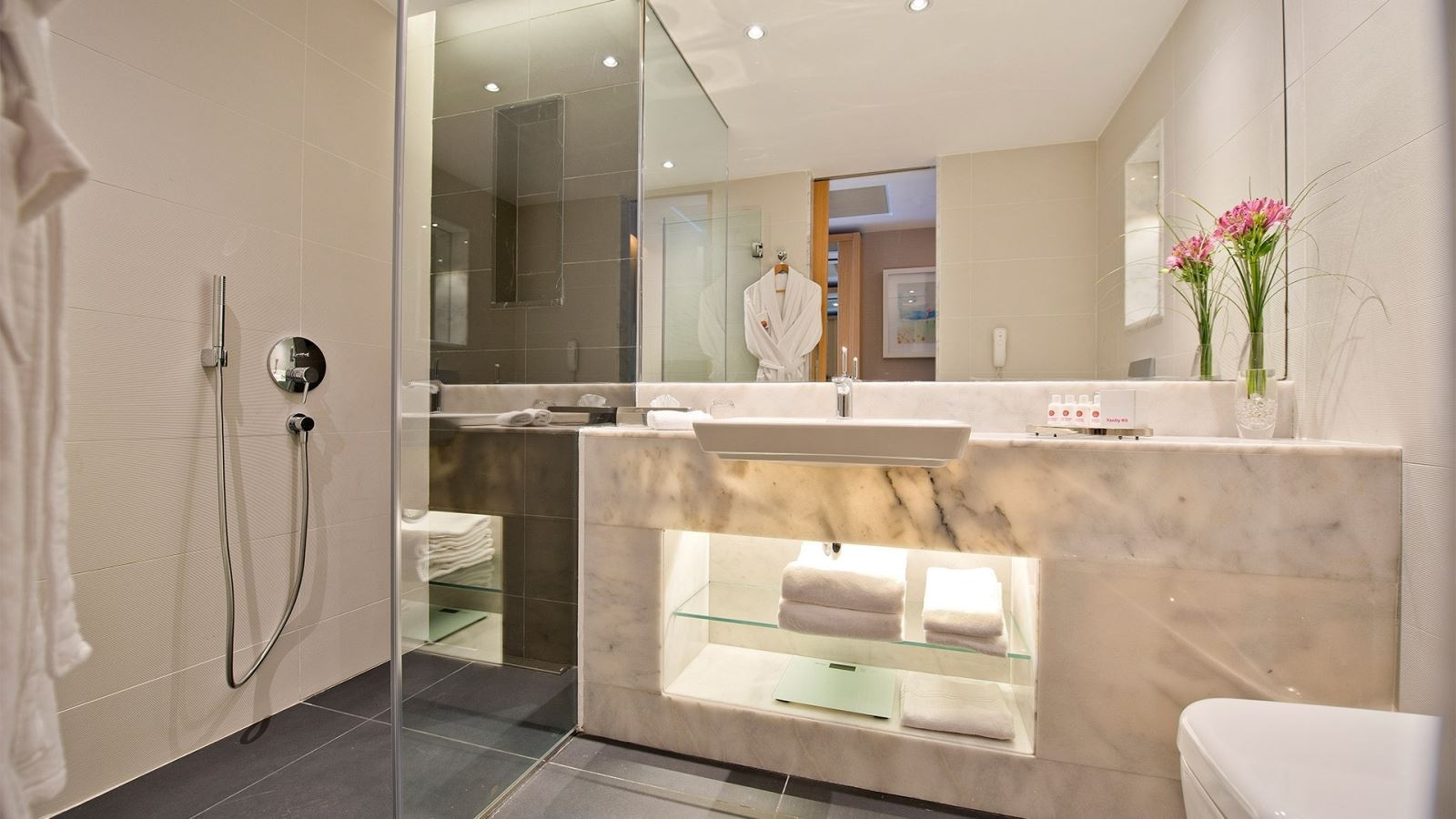 rooms-v-casual-city-view-room