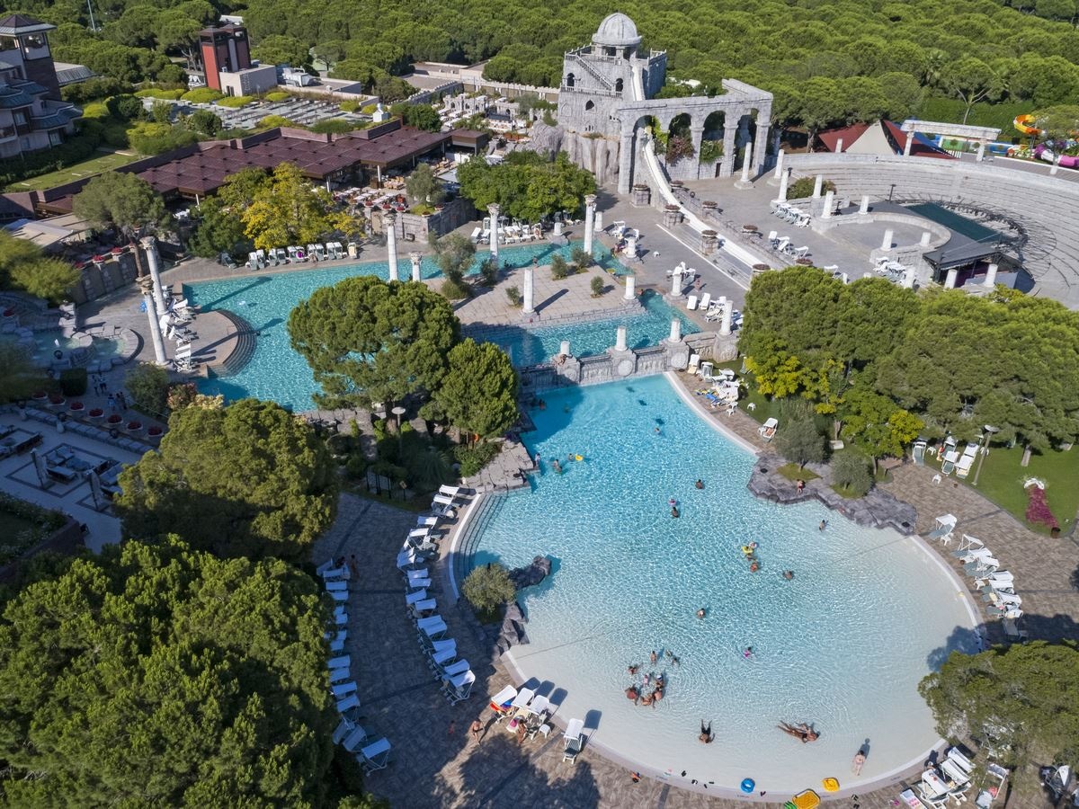 pools-outdoor-pool