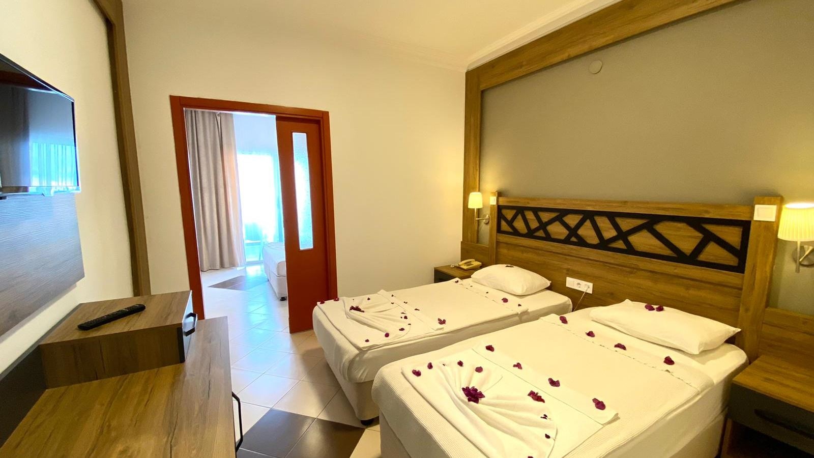 rooms-family-room